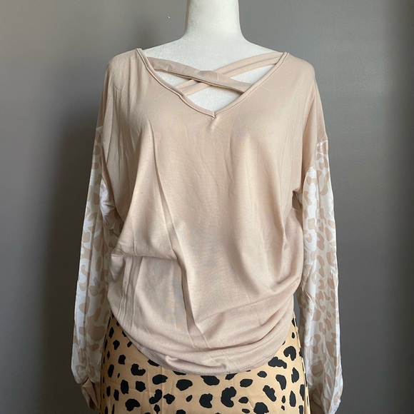 🔹New🔹Billow Sleeve Cross Front Top - Picture 6 of 7